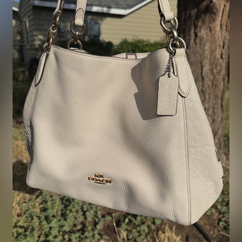 Coach Cream Leather Shoulder Bag with Versatile Design